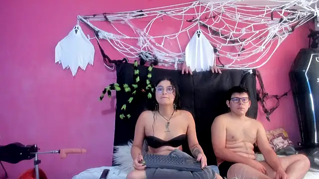 Snapshot of JustiinJazmin chatting on 10/03/25, 07:11 JustiinJazmin online show from 10/03/25, 07:11