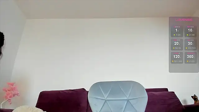 hornyemma   online show from 11/18/25, 09:14