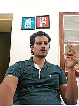 Snapshot of Long_Laster chatting on 12/12/24, 01:17 Long Laster online show from 12/12/24, 01:17