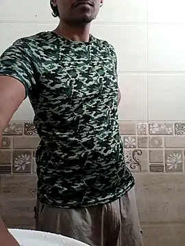 Snapshot of Long_Laster chatting on 01/24/25, 03:32 Long Laster online show from 01/24/25, 03:32