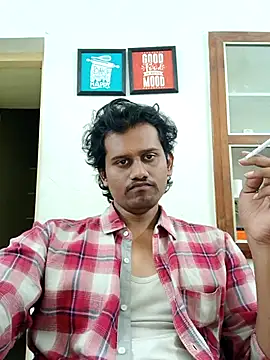 Snapshot of Long_Laster chatting on 02/15/25, 12:43 Long Laster online show from 02/15/25, 12:43