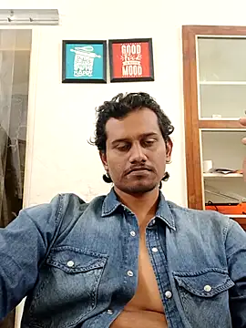 Snapshot of Long_Laster chatting on 02/18/25, 01:44 Long Laster online show from 02/18/25, 01:44