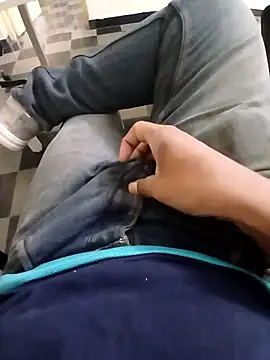 Snapshot of Long_Laster chatting on 03/03/25, 08:16 Long Laster online show from 03/03/25, 08:16