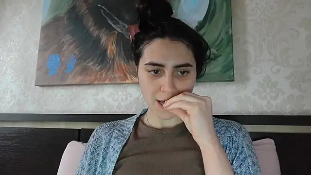 Snapshot of Kashtanka_ chatting on 02/15/25, 01:05 Kashtanka online show from 02/15/25, 01:05