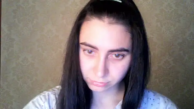 Snapshot of Kashtanka_ chatting on 10/28/25, 05:59 Kashtanka online show from 10/28/25, 05:59