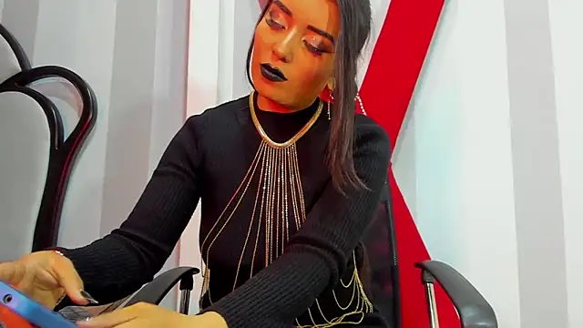 MeliizaQueen online show from 02/14/25, 07:12