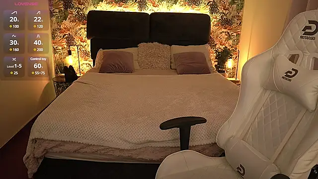 Alice Arwen online show from 02/08/25, 01:22