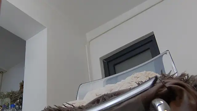 Snapshot of AnyaRose chatting on 12/02/24, 08:41 AnyaRose online show from 12/02/24, 08:41