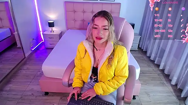 zoe jones13 online show from 02/12/25, 12:01