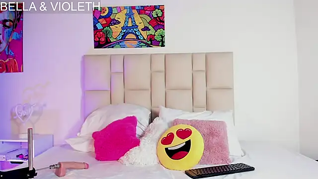 Snapshot of bella__honey chatting on 01/27/25, 03:04 bella honey online show from 01/27/25, 03:04