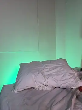 Snapshot of bella__honey chatting on 02/07/25, 10:41 bella honey online show from 02/07/25, 10:41