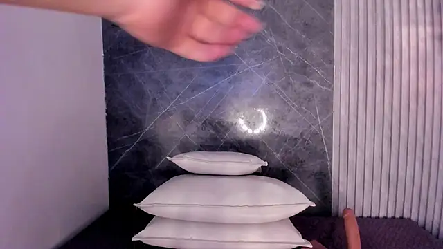 Snapshot of ArielSexHot chatting on 03/14/25, 09:57 ArielSexHot online show from 03/14/25, 09:57