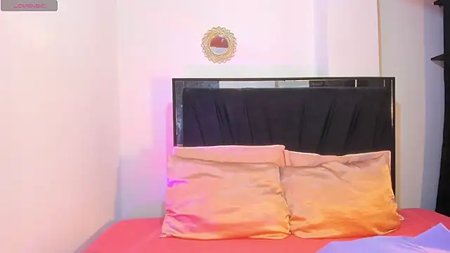 lilithTeen1  online show from 01/19/26, 12:36