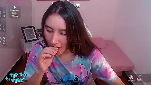 Snapshot of sweetyy_lollipop chatting on 02/10/25, 07:49 sweetyy lollipop online show from 02/10/25, 07:49