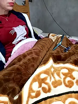 jijijoudia online show from 01/18/25, 08:51