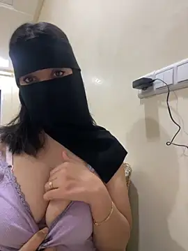 jijijoudia online show from 10/29/25, 12:35