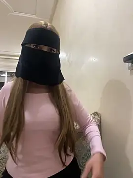 jijijoudia online show from 11/12/25, 12:33