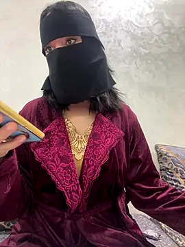 jijijoudia online show from 11/17/25, 11:54