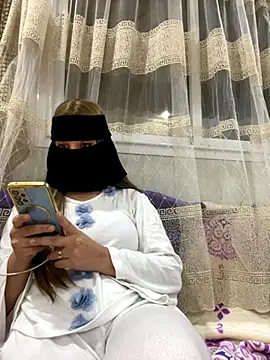 jijijoudia online show from 12/04/25, 12:20