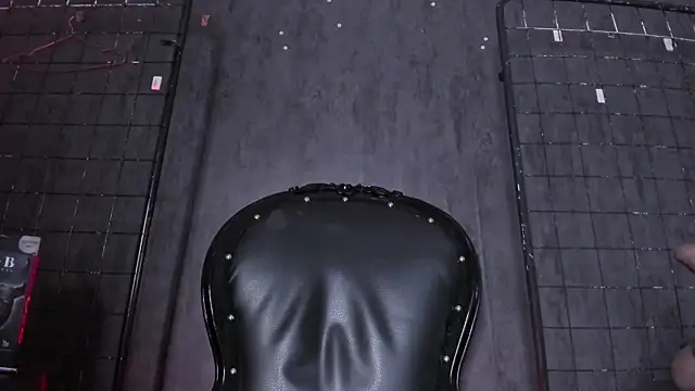 Carolina Arias online show from 12/13/25, 07:53