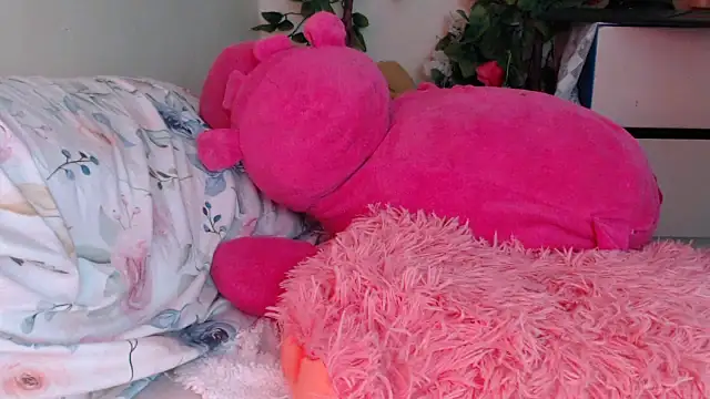 Snapshot of Gianna_cute_ chatting on 09/09/25, 11:04 Gianna cute online show from 09/09/25, 11:04