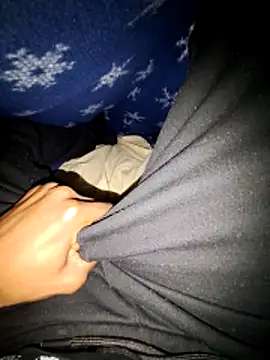 Snapshot of RovingAlcove chatting on 03/14/26, 12:21 RovingAlcove online show from 03/14/26, 12:21