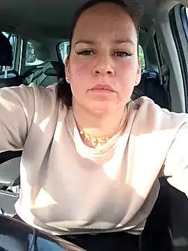 Snapshot of Sweety__venus chatting on 02/12/26, 12:22 Sweety venus online show from 02/12/26, 12:22