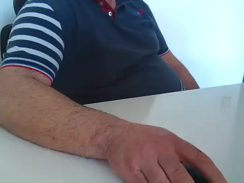 Snapshot of Davien85x chatting on 01/11/25, 03:09 Davien85x online show from 01/11/25, 03:09