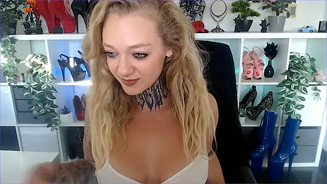 Valery Venom online show from 05/04/26, 03:08
