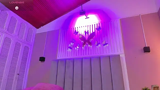 dyvis 22 online show from 10/10/25, 11:42