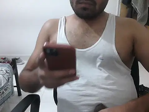 Snapshot of WildDick0007 chatting on 12/29/24, 05:54 WildDick0007 online show from 12/29/24, 05:54