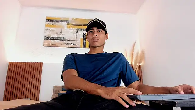 zander 2120 online show from 03/28/26, 02:16