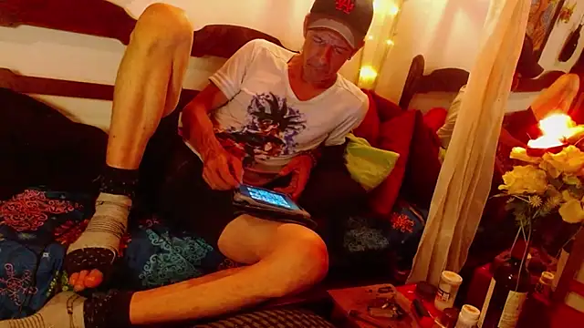 laye19 online show from 02/12/26, 07:03