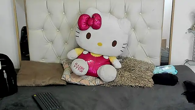 camila sex latina online show from 03/17/25, 05:45