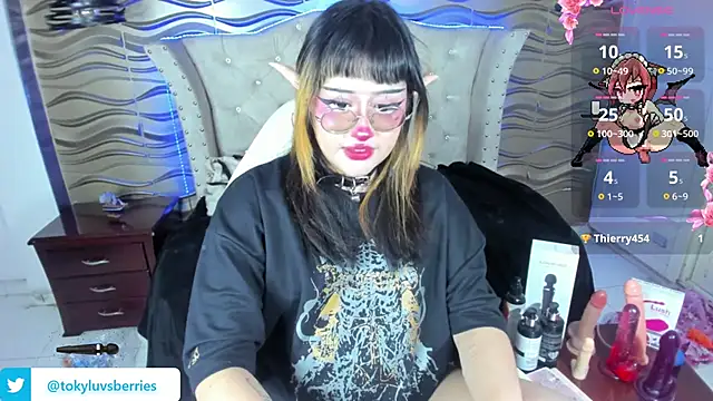 Snapshot of toky_doll chatting on 12/07/24, 09:33 toky doll online show from 12/07/24, 09:33