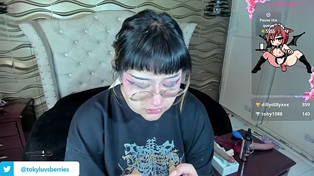 Snapshot of toky_doll chatting on 12/10/24, 12:06 toky doll online show from 12/10/24, 12:06