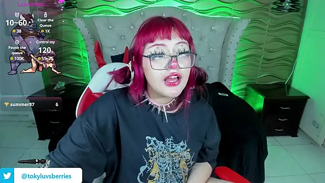 Snapshot of toky_doll chatting on 01/16/25, 11:06 toky doll online show from 01/16/25, 11:06