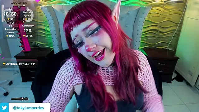 Snapshot of toky_doll chatting on 01/28/25, 10:56 toky doll online show from 01/28/25, 10:56