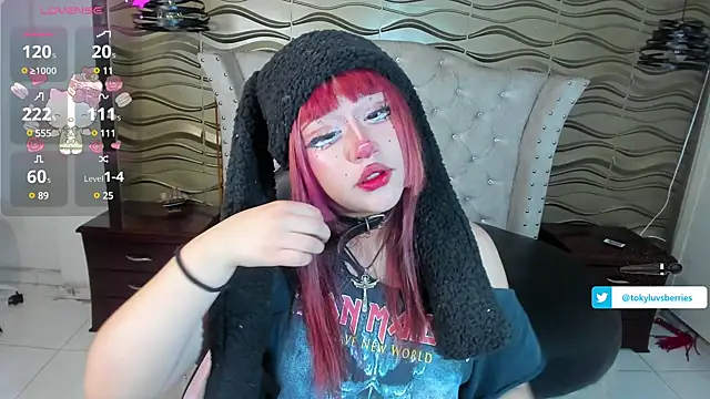 Snapshot of toky_doll chatting on 02/25/25, 07:58 toky doll online show from 02/25/25, 07:58