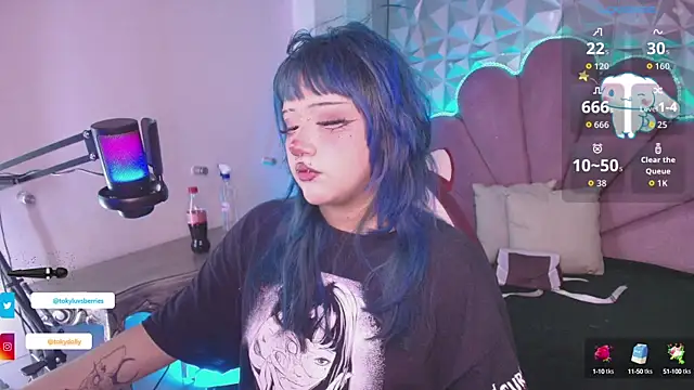 Snapshot of toky_doll chatting on 09/19/25, 07:14 toky doll online show from 09/19/25, 07:14