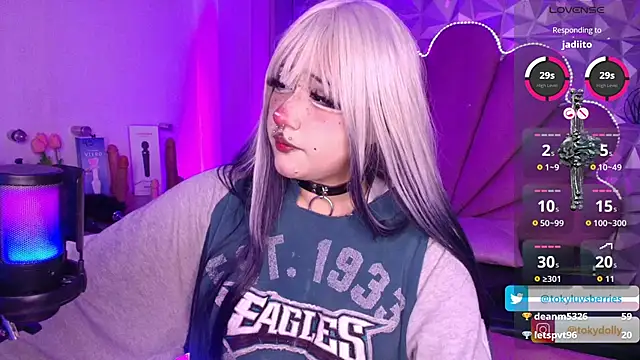 Snapshot of toky_doll chatting on 09/30/25, 09:09 toky doll online show from 09/30/25, 09:09