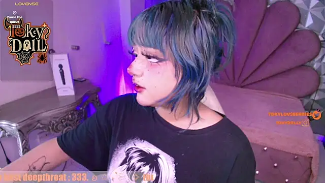 Snapshot of toky_doll chatting on 10/23/25, 08:40 toky doll online show from 10/23/25, 08:40
