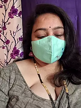 neelu-hoty online show from 01/10/25, 08:51