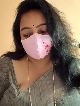 neelu-hoty online show from 02/07/25, 02:37