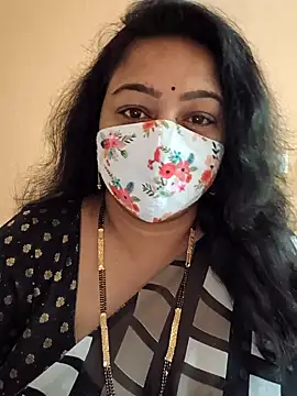 neelu-hoty online show from 02/09/25, 07:38