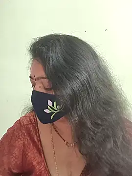 neelu-hoty online show from 09/19/25, 08:38