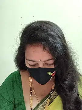 neelu-hoty online show from 10/08/25, 08:12