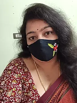 neelu-hoty online show from 11/02/25, 02:30