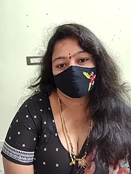 neelu-hoty online show from 11/06/25, 08:48