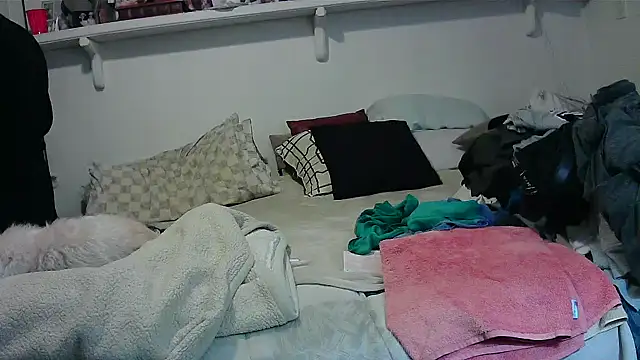 Snapshot of Hand69someguy chatting on 11/06/25, 12:55 Hand69someguy online show from 11/06/25, 12:55